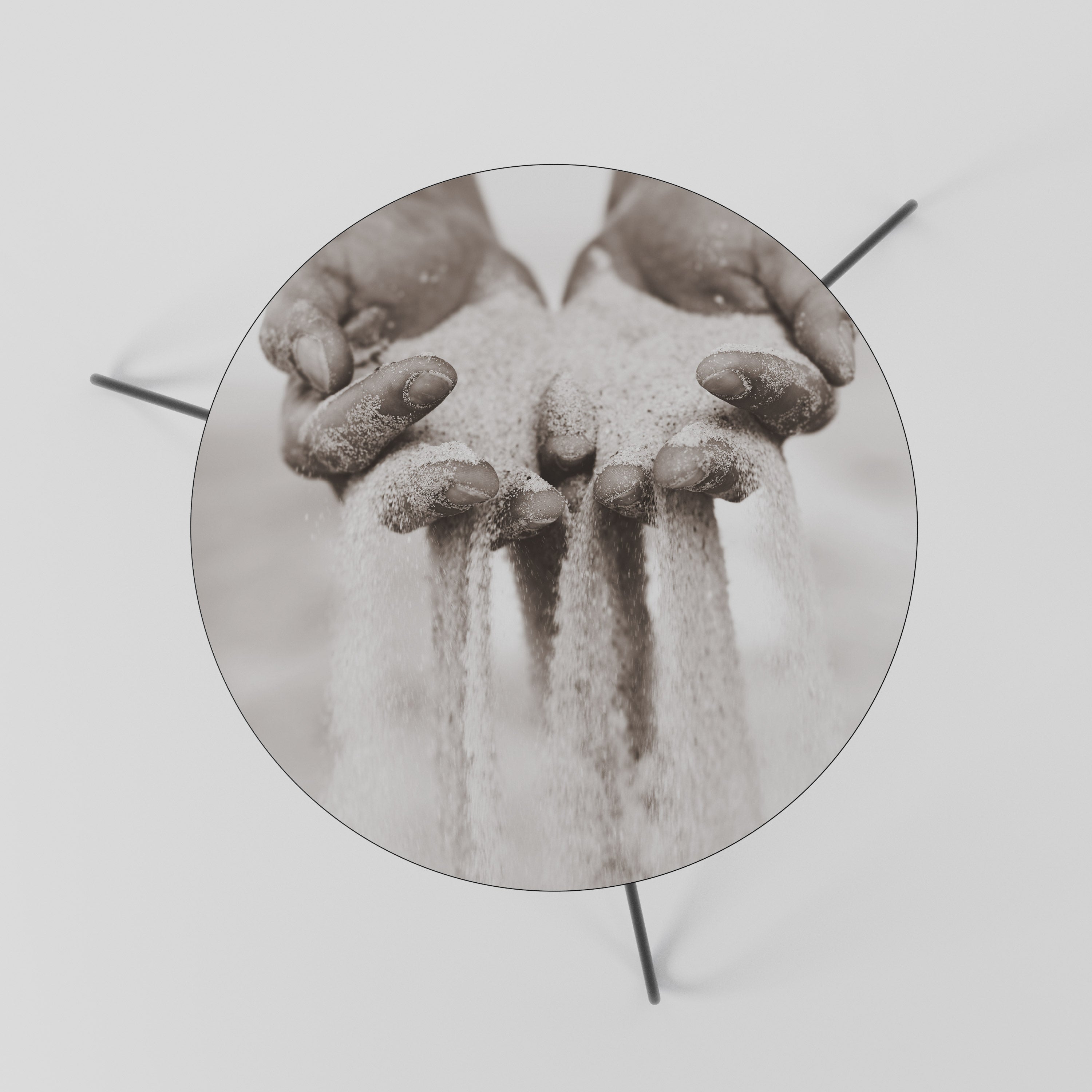 HANDS OF FATE Couchtisch 60