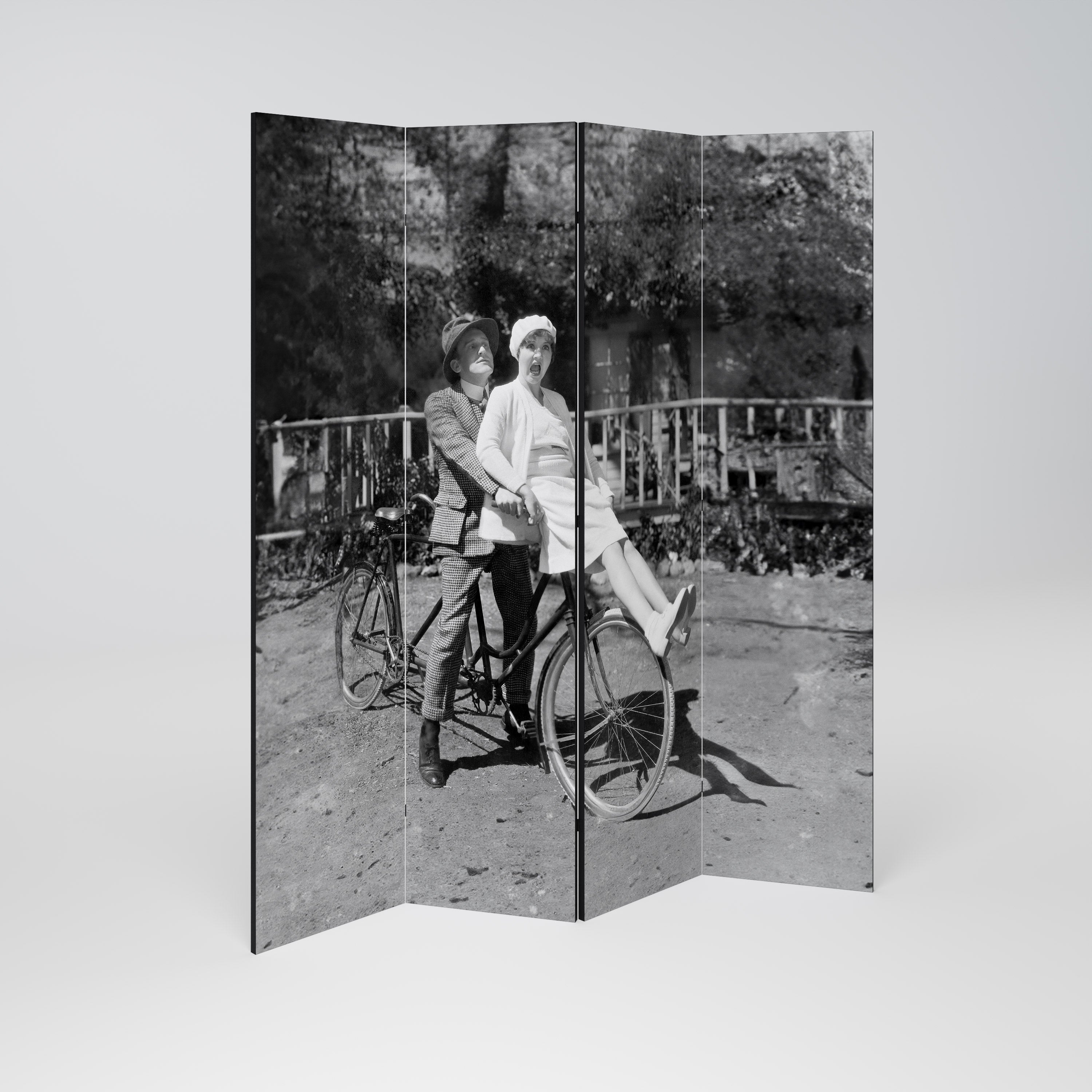 RIDING THROUGH TIME Dekorativer 4-teiliger Raumteiler