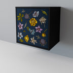 FLOWERS ON NAVY BLUE Sideboard mit 1 Tür in Schwarz