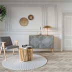 POLYGONAL ARTISTRY Sideboard mit 2 Türen in Eiche-Optik