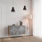 POLYGONAL ARTISTRY Sideboard mit 2 Türen in Eiche-Optik