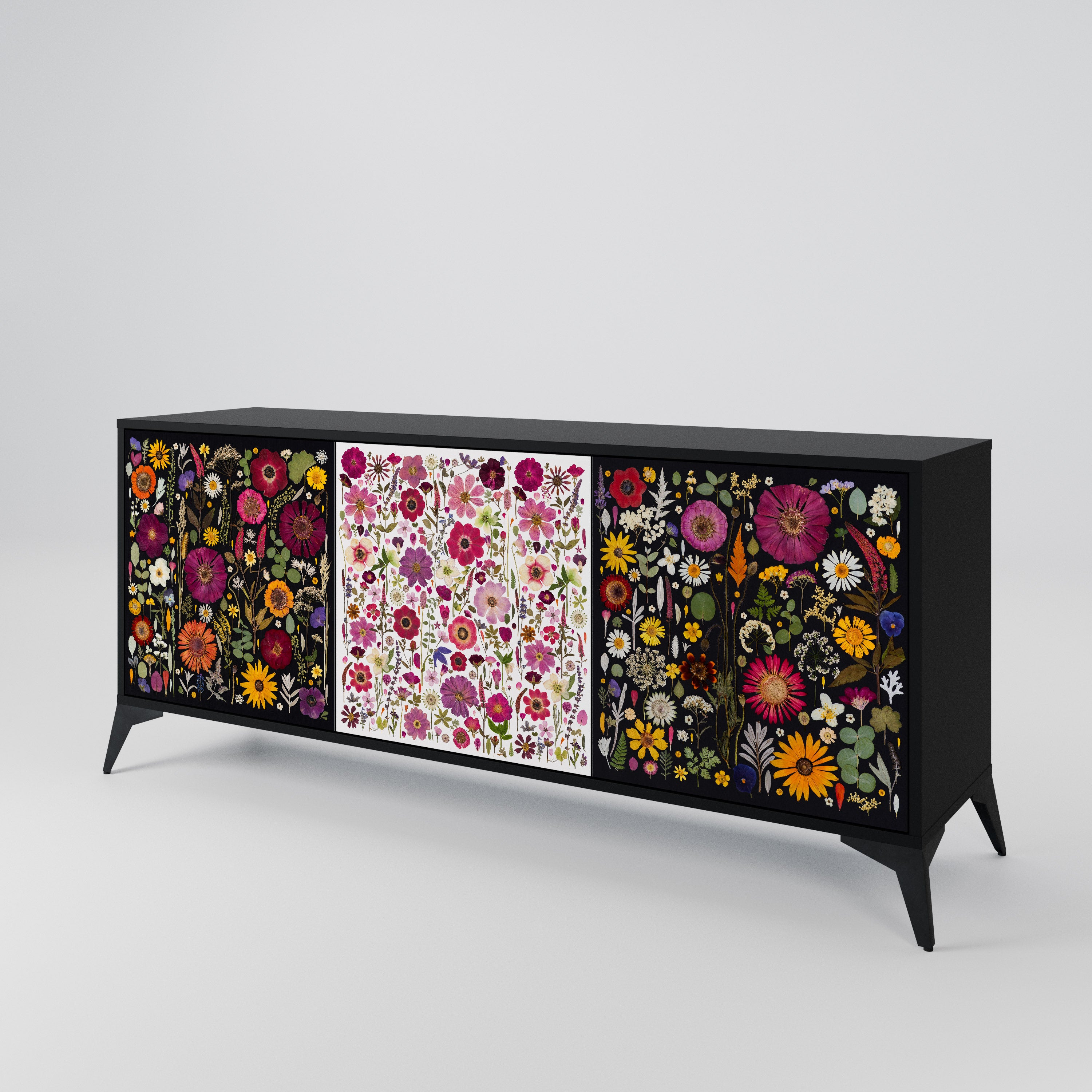 DAYNITE GARDEN 3-Door Sideboard