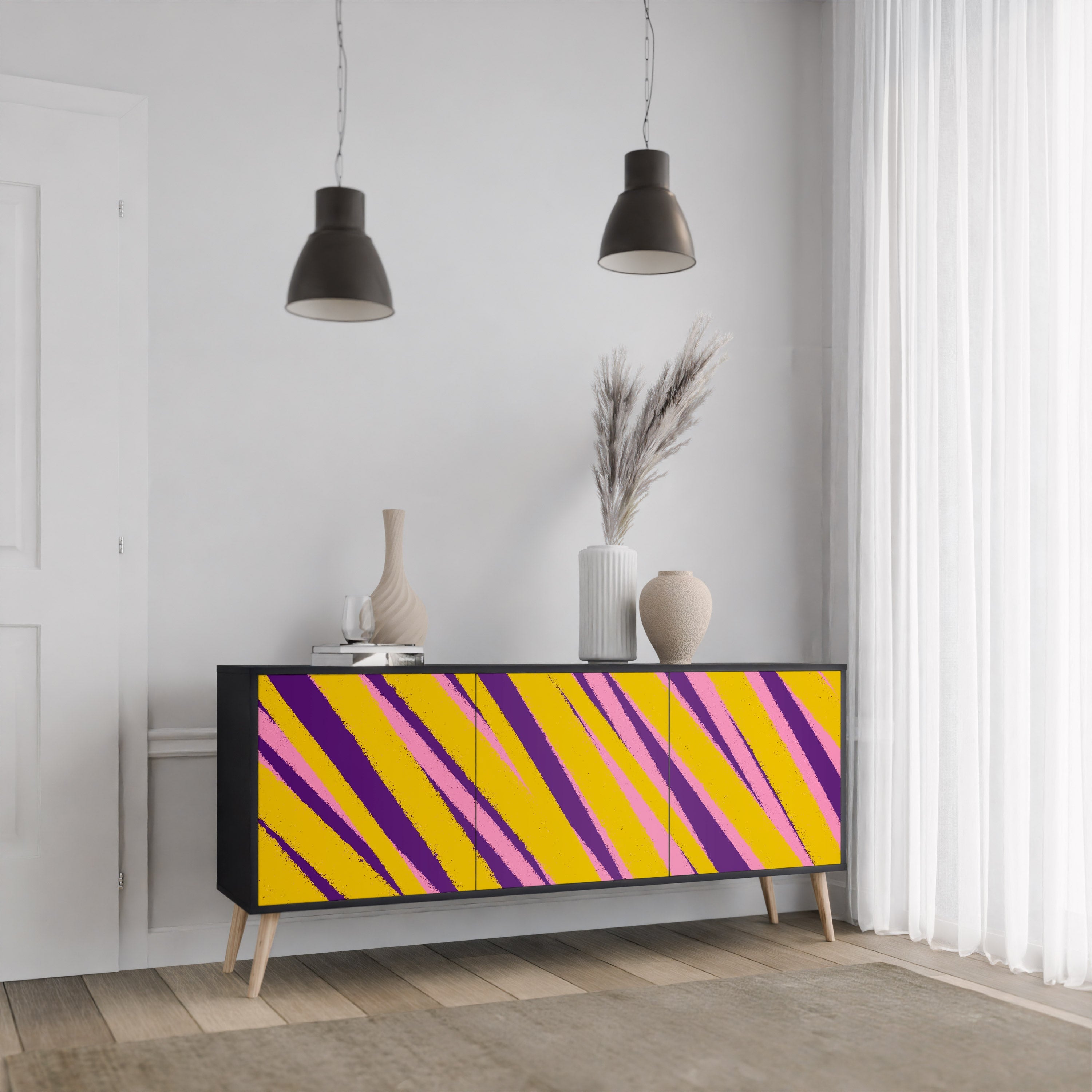 DREAMS COME TRUE 3-türiges Sideboard in Schwarz