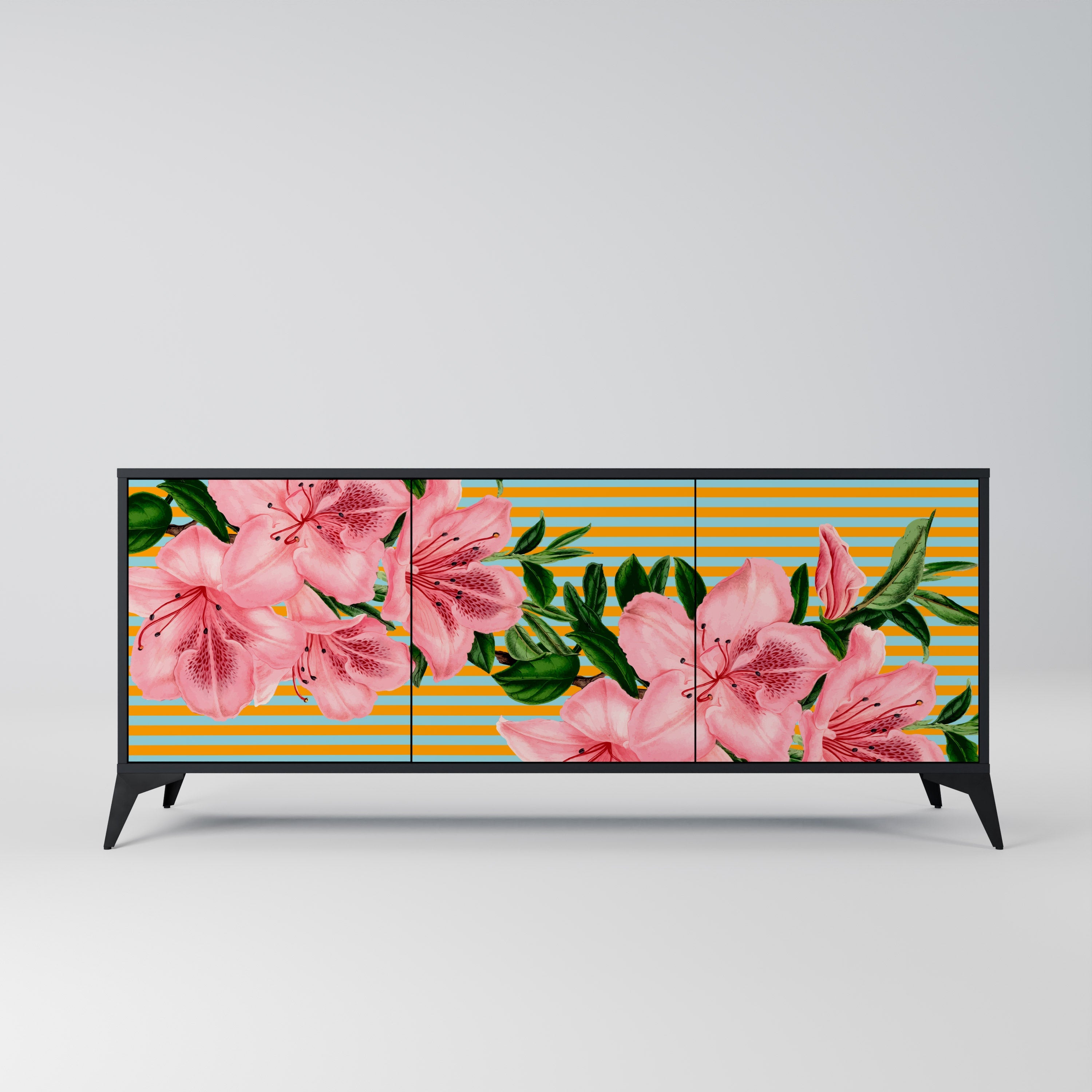 FRAGILE BEAUTY 3-türiges Sideboard in Schwarz