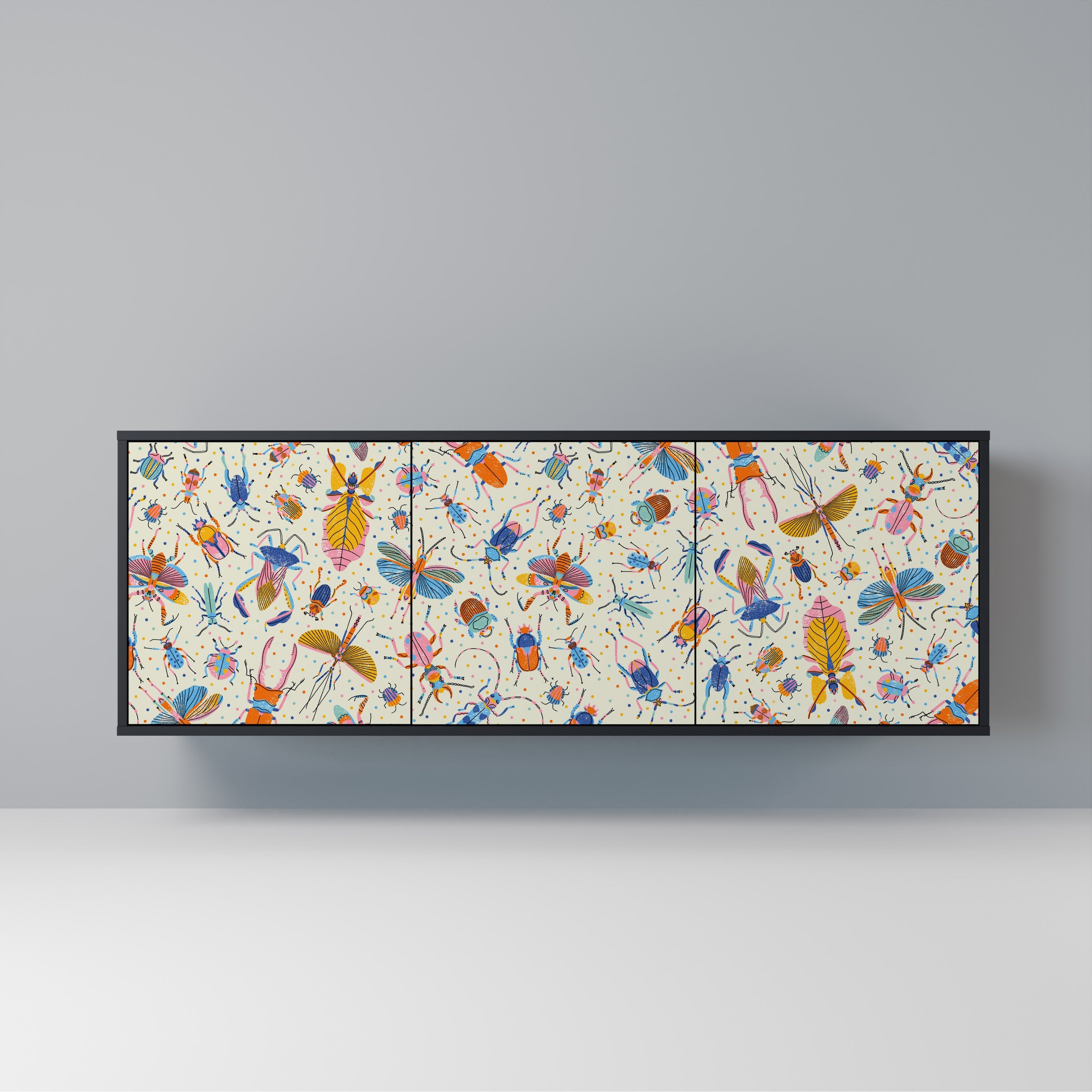 COLORFUL INSECTS 3-türiges Sideboard in Schwarz