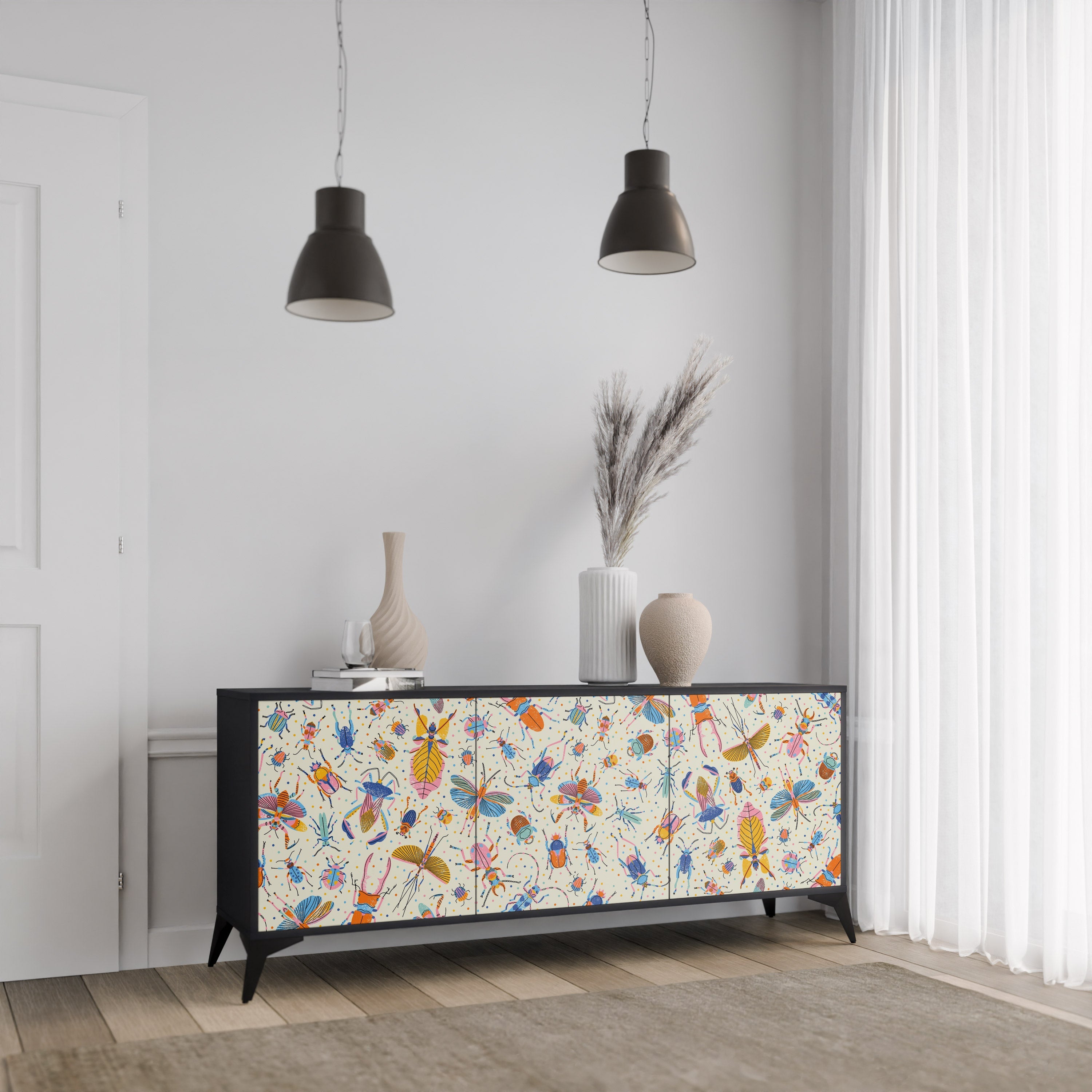 COLORFUL INSECTS 3-türiges Sideboard in Schwarz