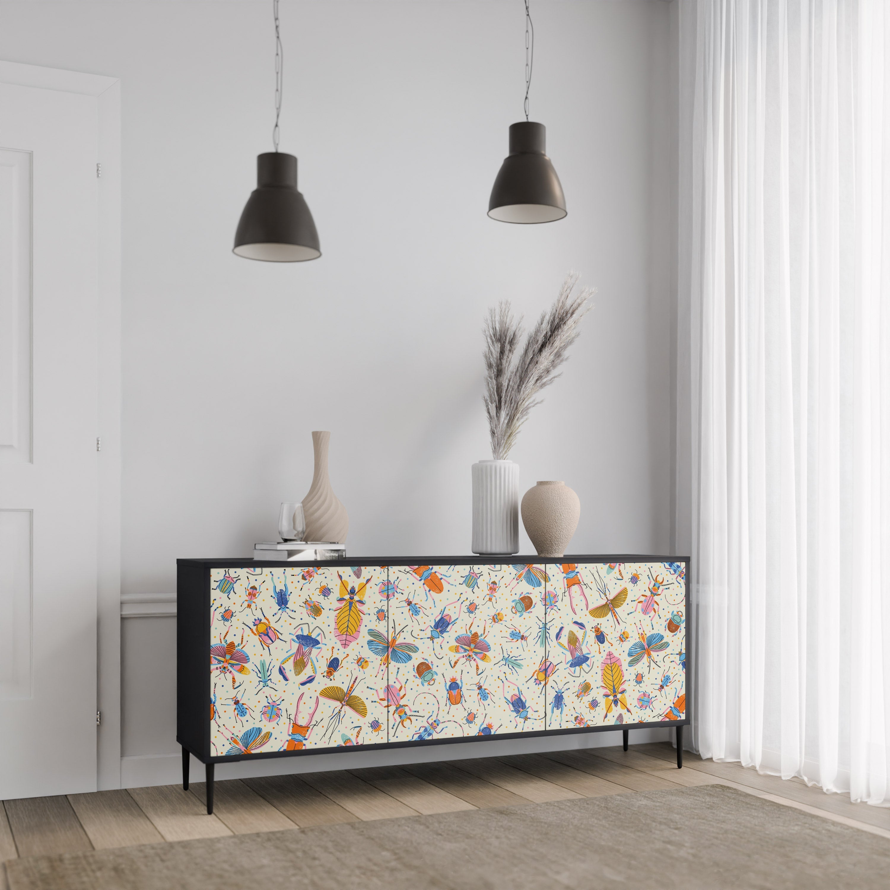 COLORFUL INSECTS 3-türiges Sideboard in Schwarz