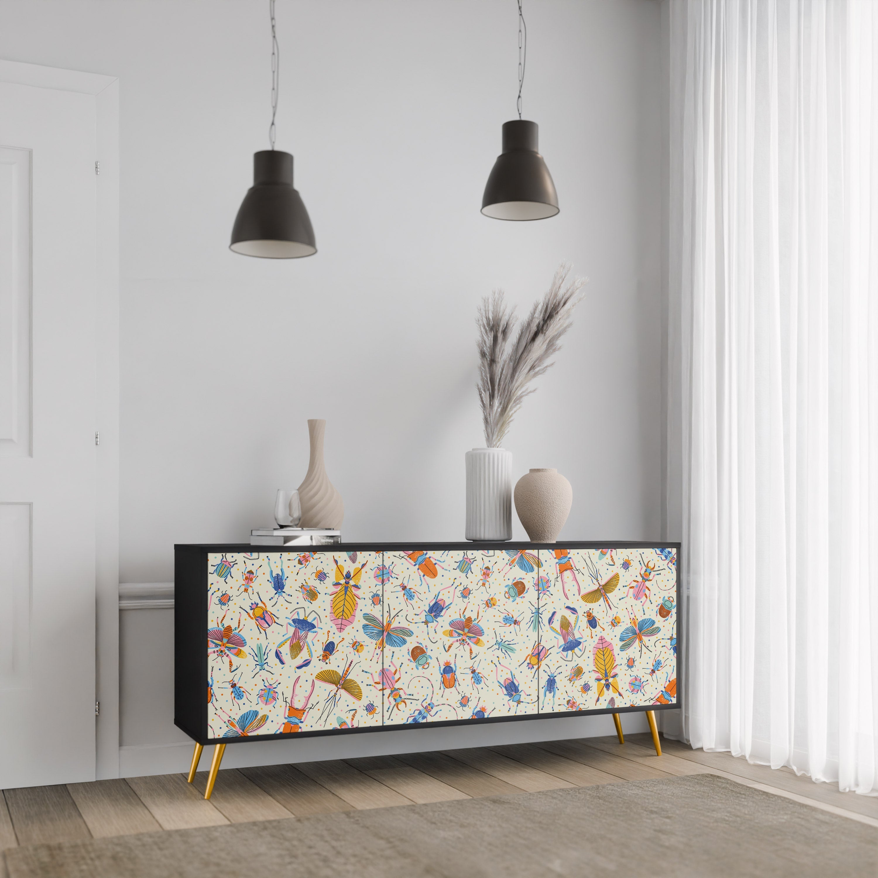 COLORFUL INSECTS 3-türiges Sideboard in Schwarz