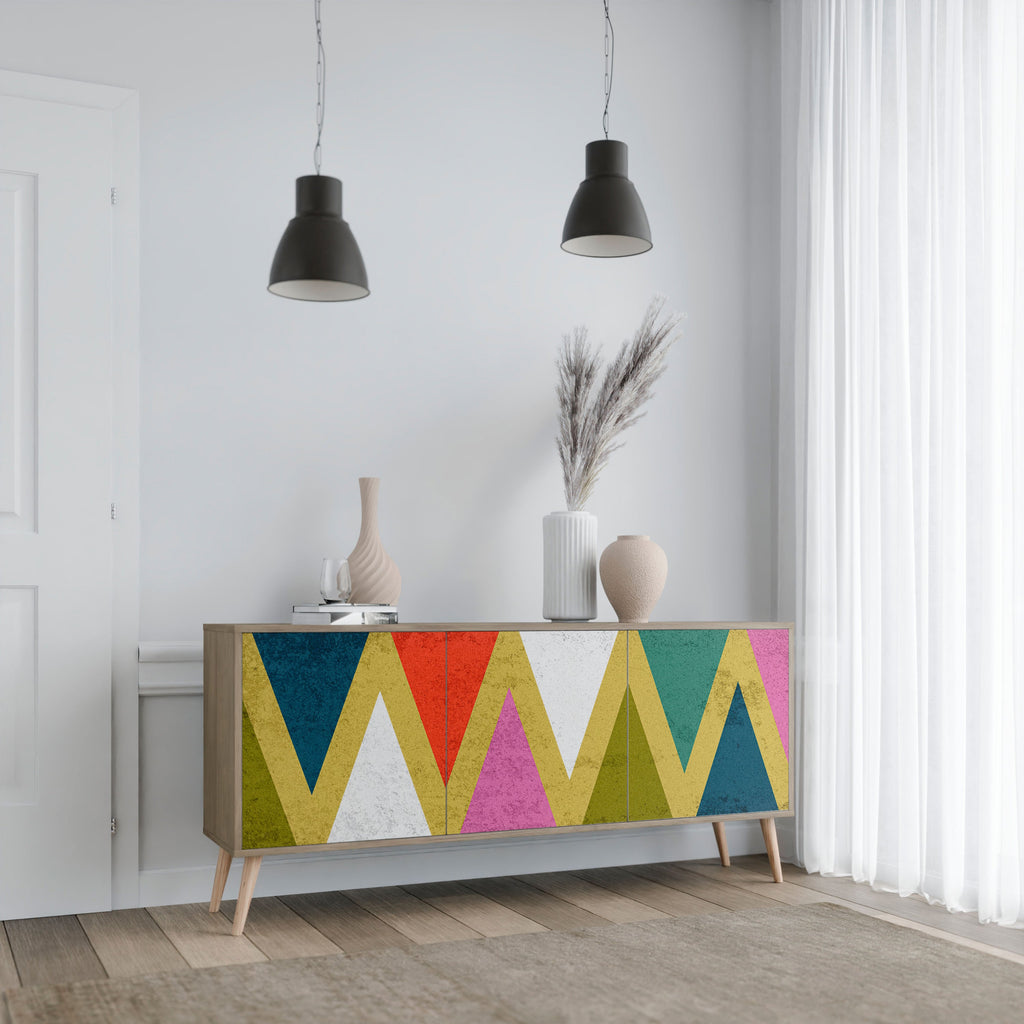 COLORFUL TRIANGLES 3-türiges Sideboard in Eichenoptik