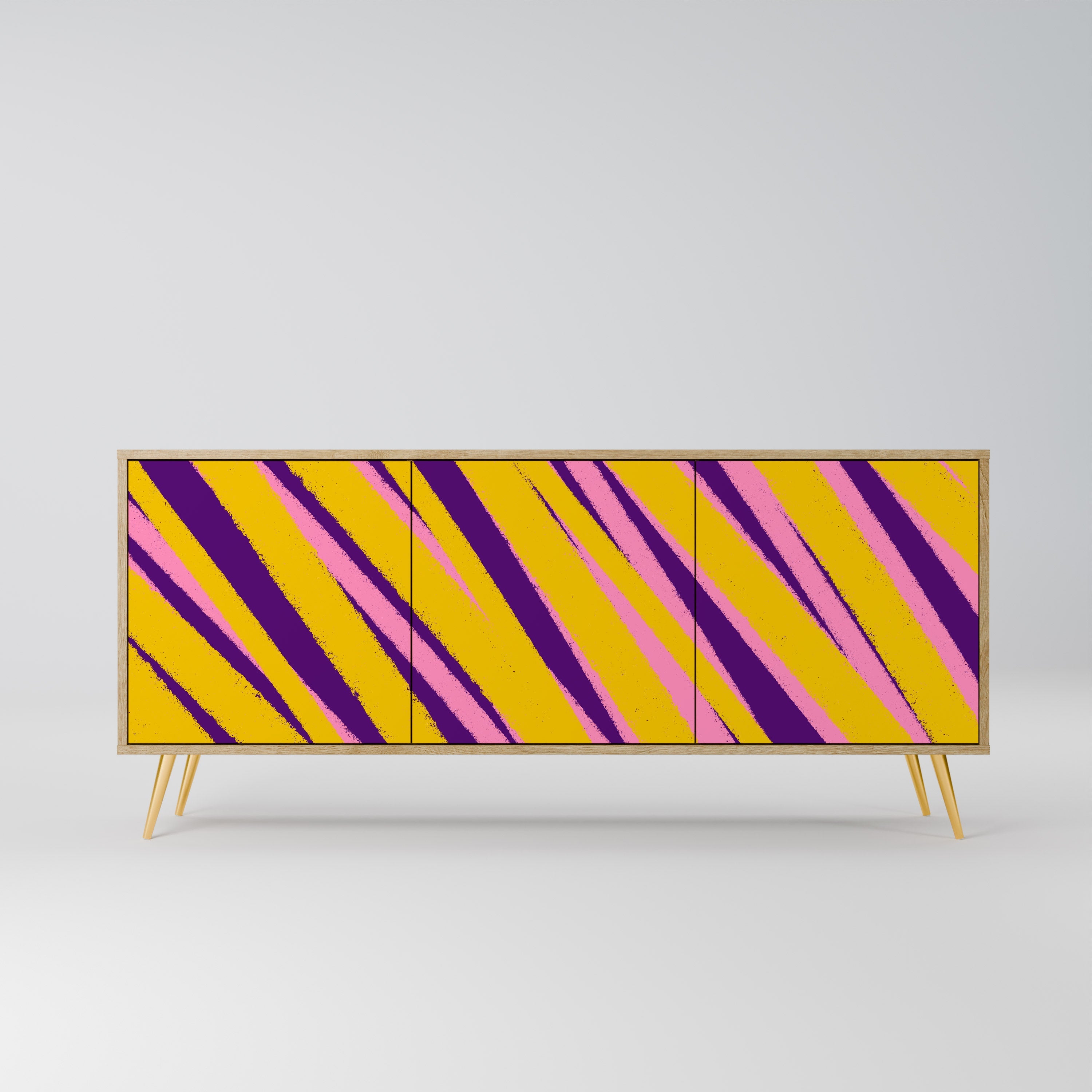 DREAMS COME TRUE 3-Door Sideboard in Oak Effect