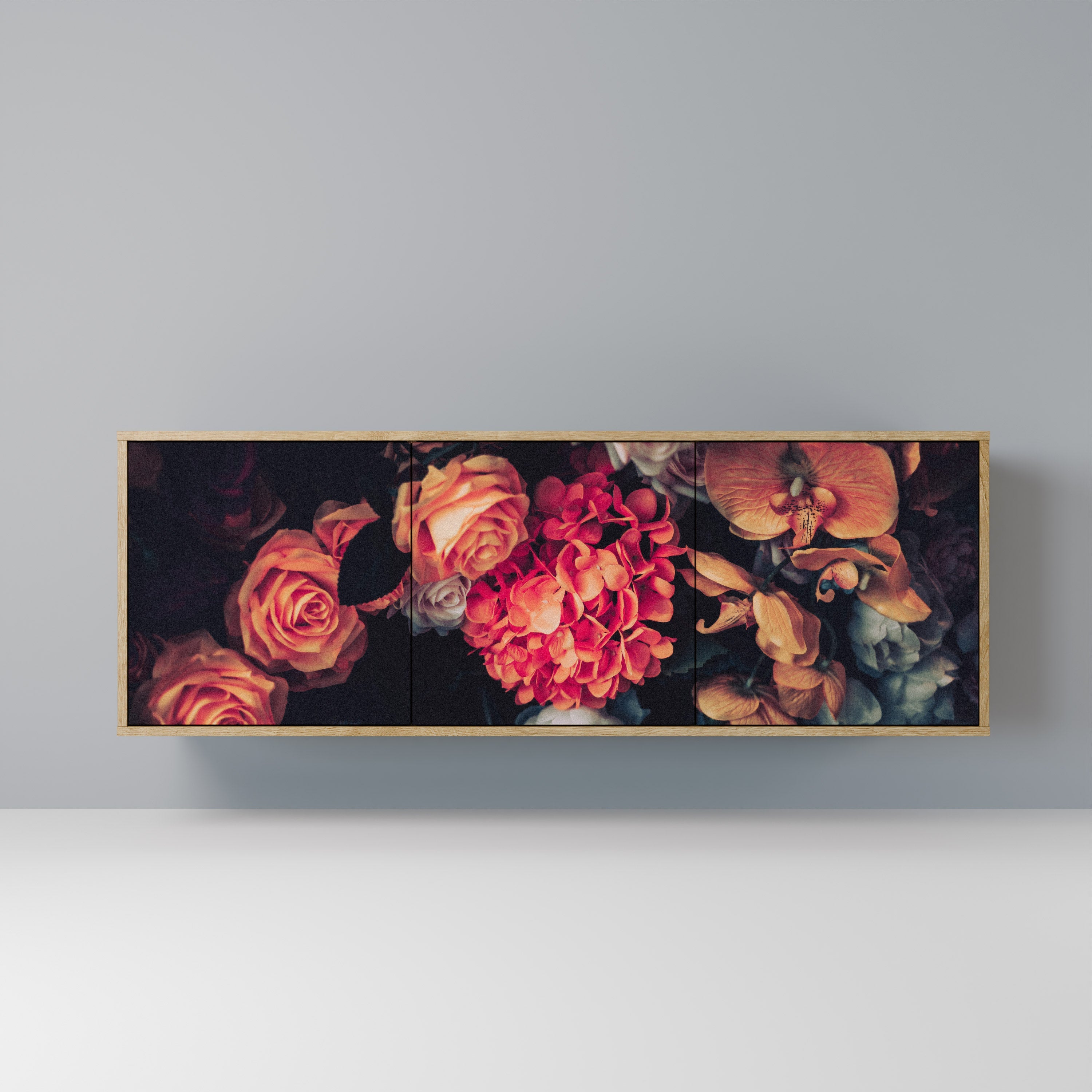 NEVERENDING BLOOM 3-Door Sideboard in Oak Effect