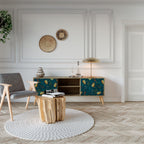 AUTUMN INSECTS TV-Lowboard mit 2 Türen in Eiche-Optik