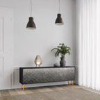 TESSELATED GRAYISH TV-Lowboard mit 3 Türen in Schwarz