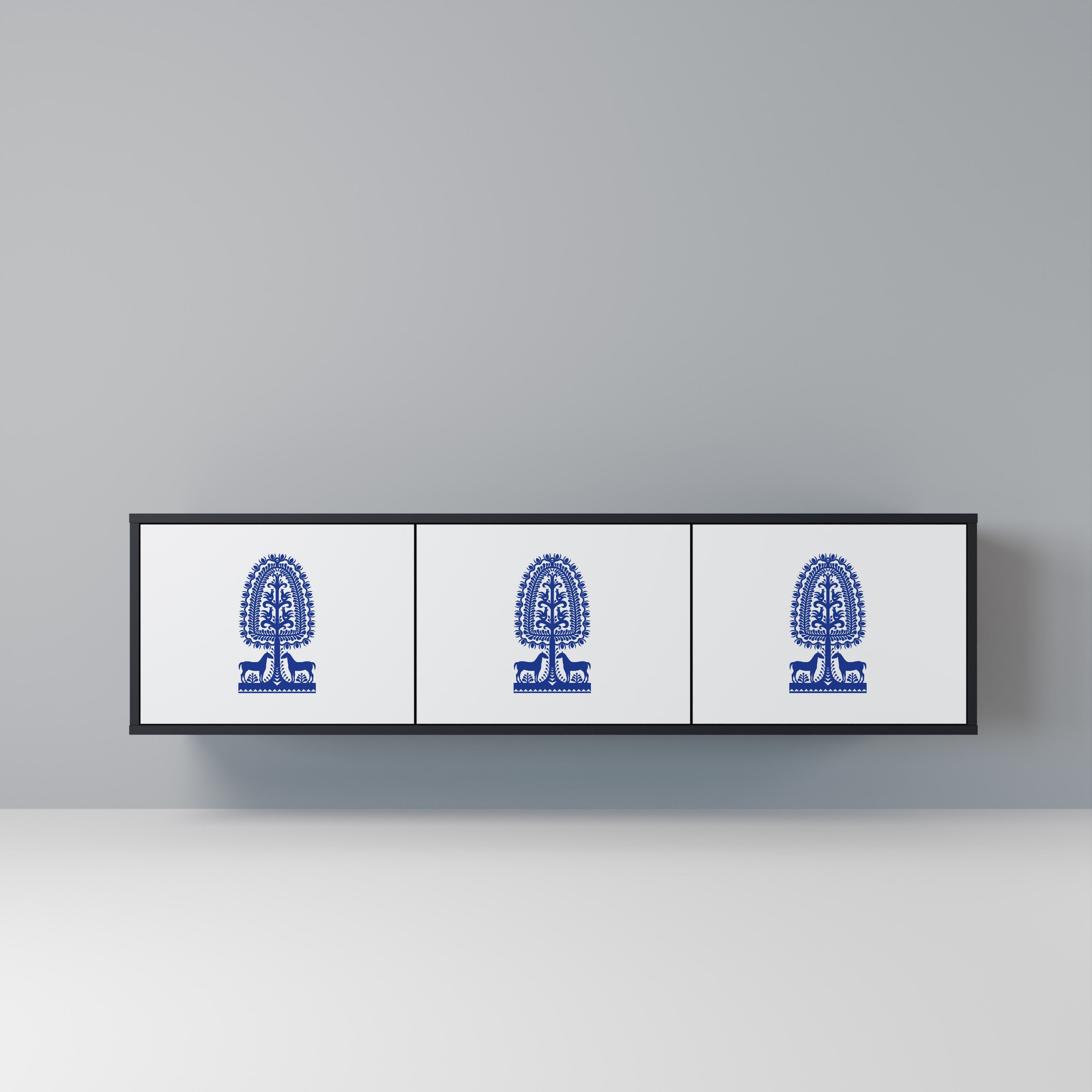 POLISH FOLK ART TV-Lowboard mit 3 Türen in Schwarz