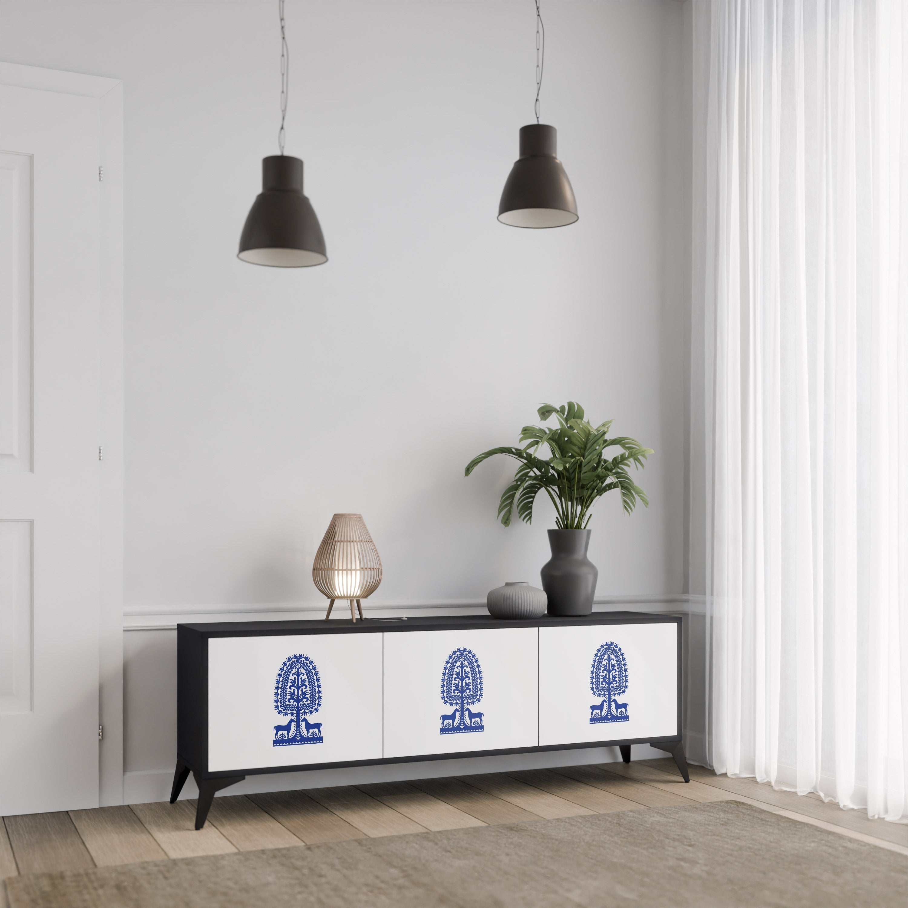 POLISH FOLK ART TV-Lowboard mit 3 Türen in Schwarz