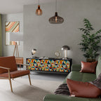 TESSELATE TREASURES TV-Lowboard mit 3 Türen in Schwarz