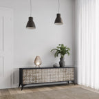 SLIGHTLY BLURRED TV-Lowboard mit 3 Türen in Schwarz