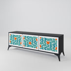 BE THE CHANGE TV-Lowboard mit 3 Türen in Schwarz