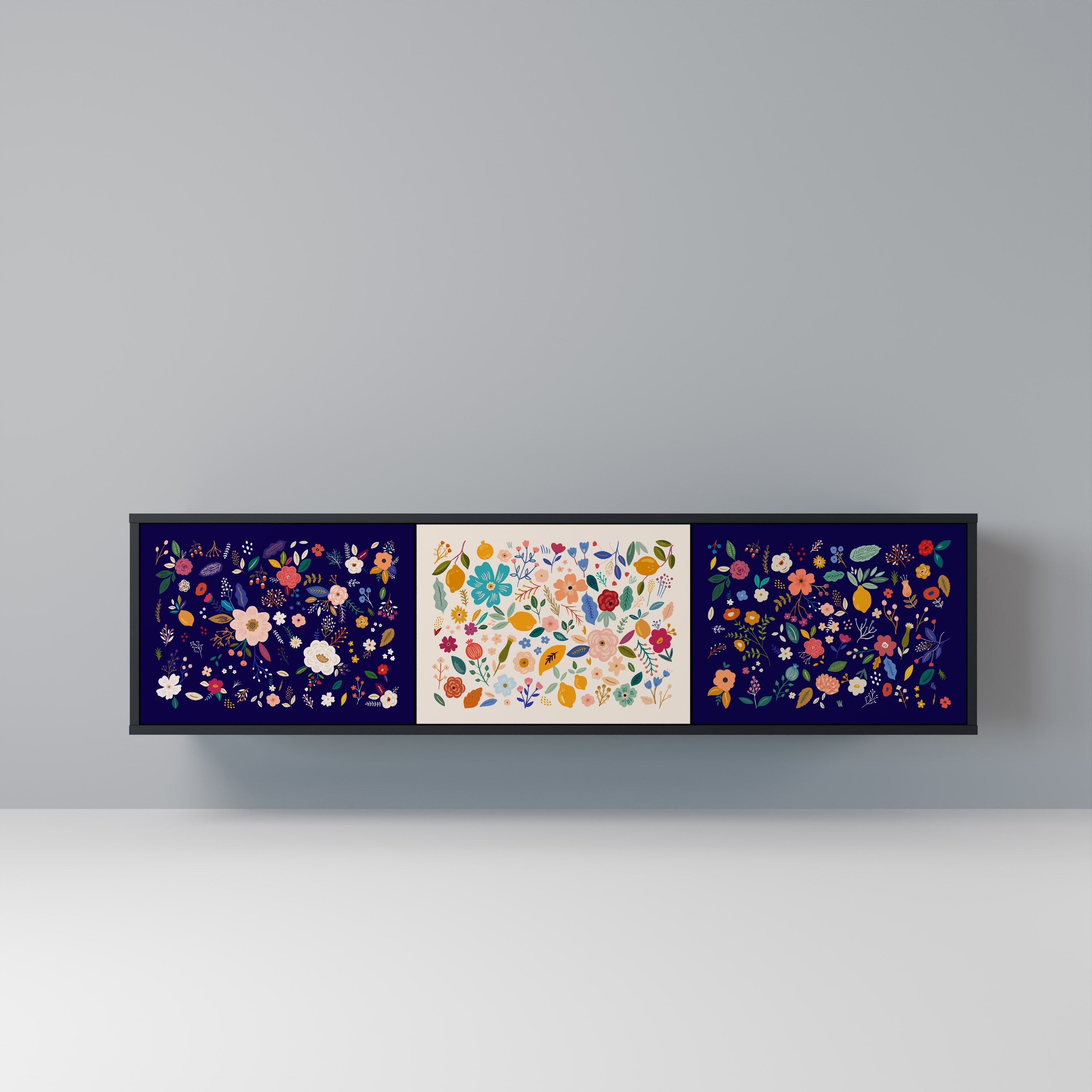 FLORAL COMBINATION 3-türiger TV-Ständer in Schwarz