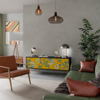 YELLOW CHINOISERIE TV-Lowboard mit 3 Türen in Schwarz