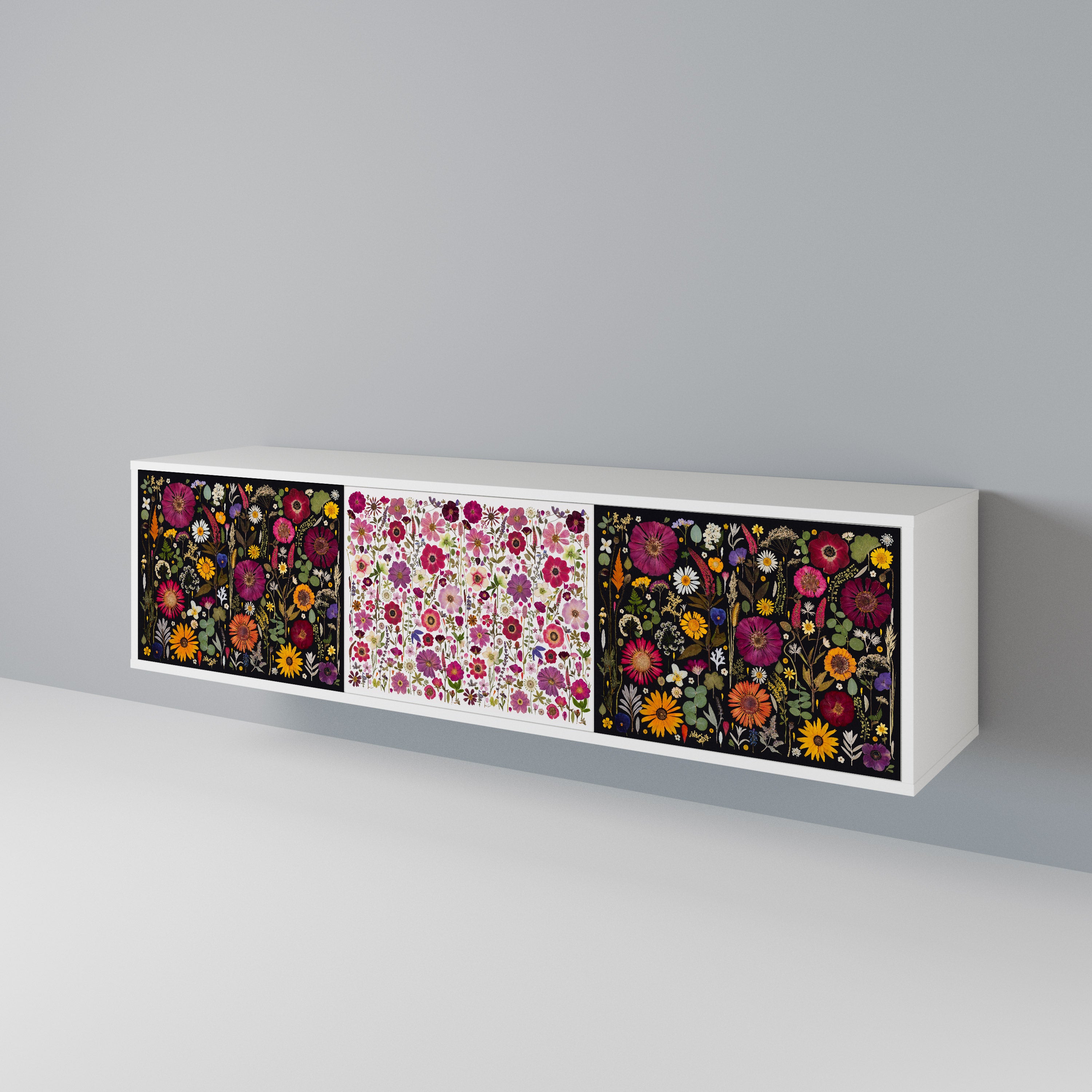 DAYNITE GARDEN 3-türiger TV-Schrank