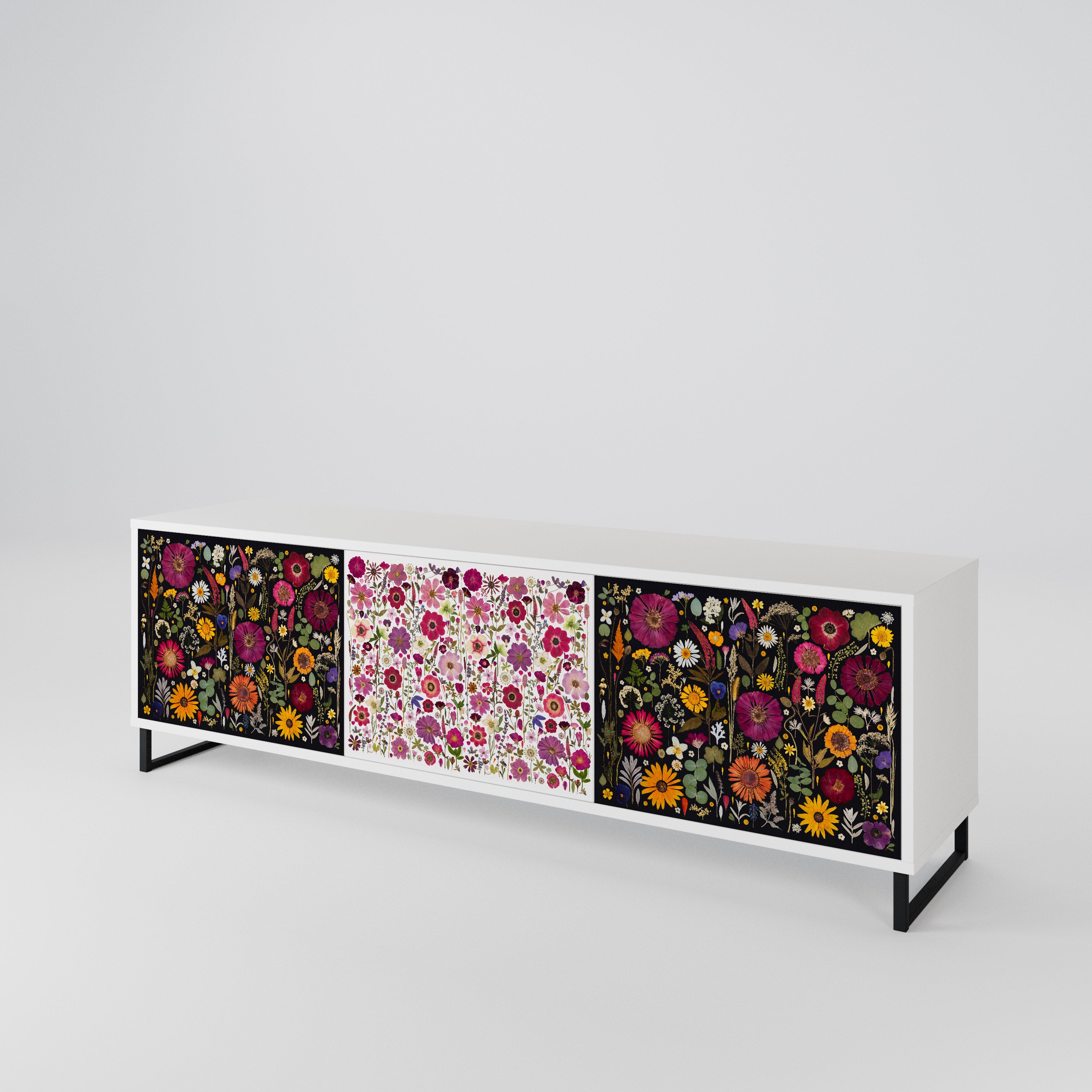 DAYNITE GARDEN 3-türiger TV-Schrank