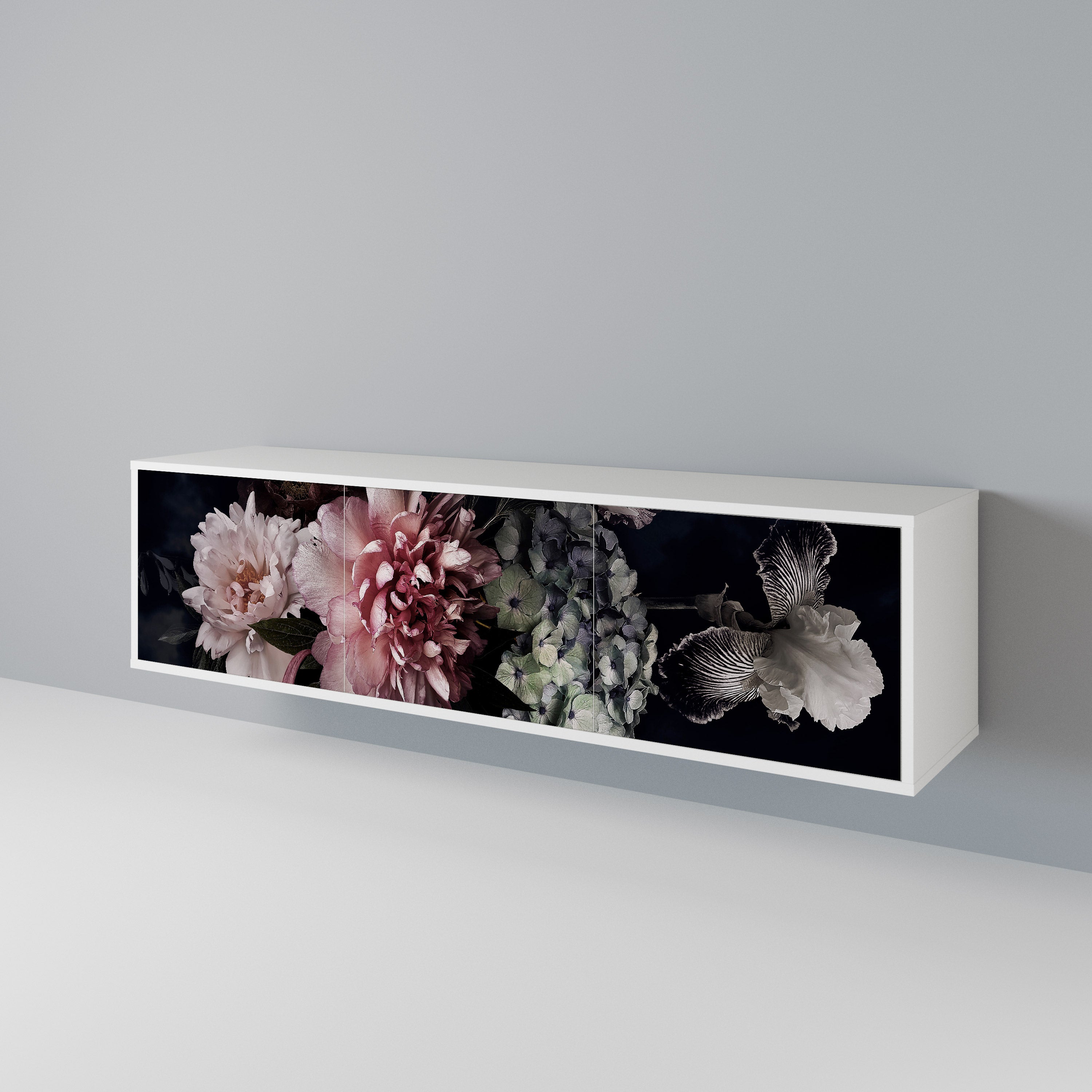 PURE BLOSSOM 3-türiges TV-Lowboard