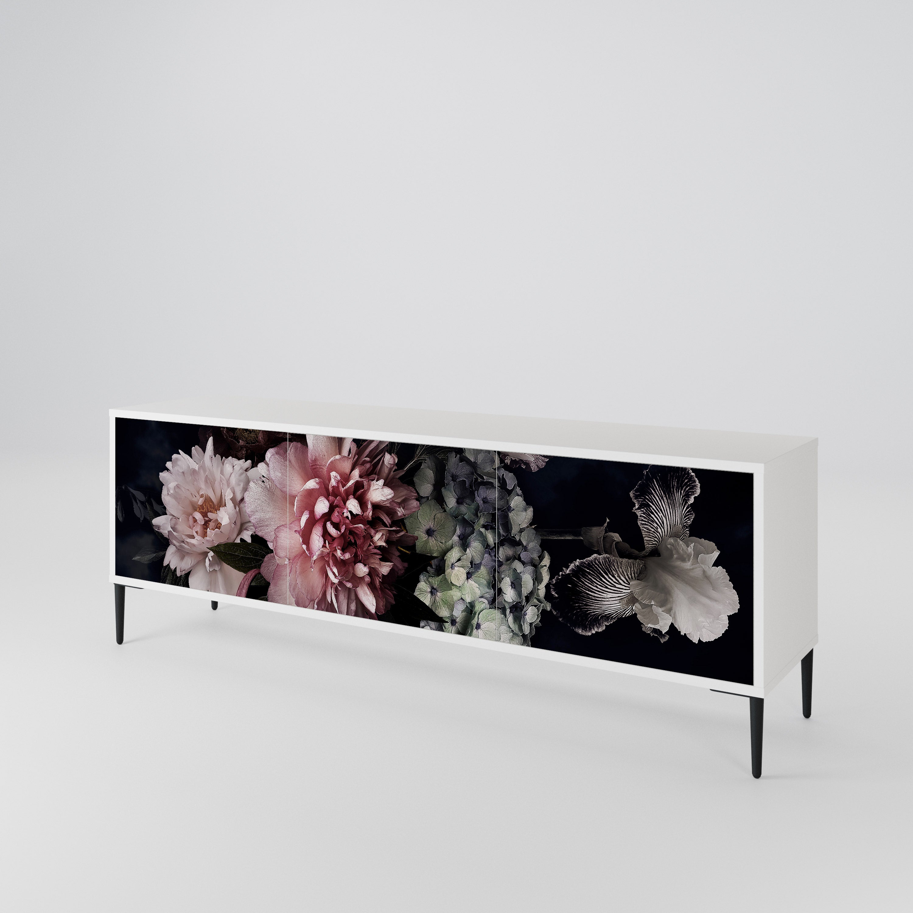 PURE BLOSSOM 3-türiges TV-Lowboard