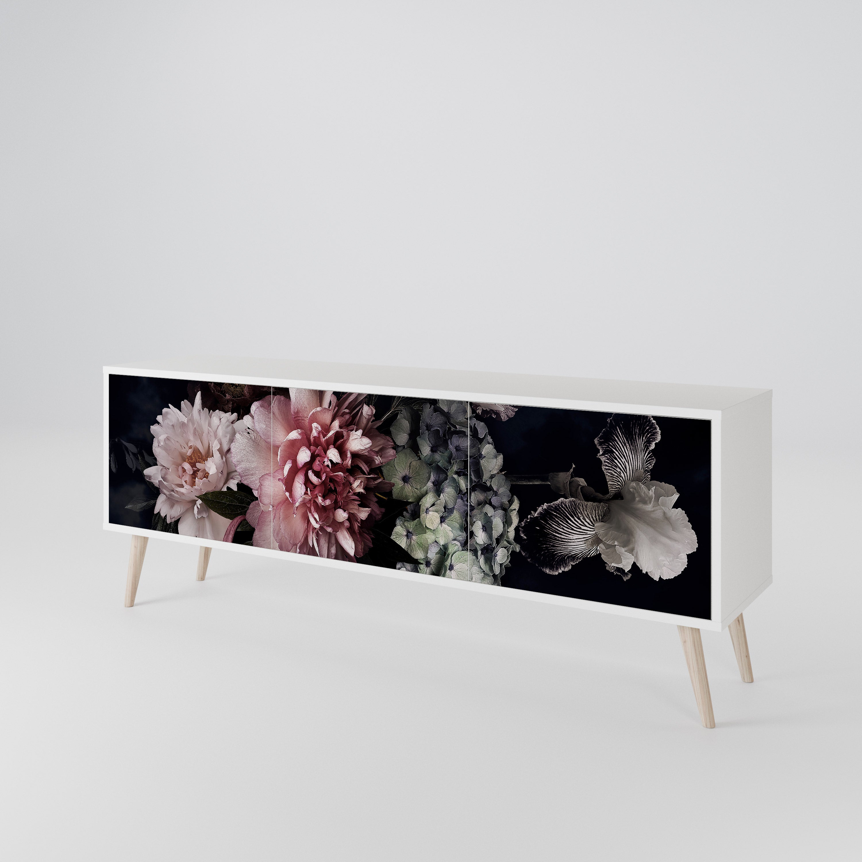 PURE BLOSSOM 3-türiges TV-Lowboard