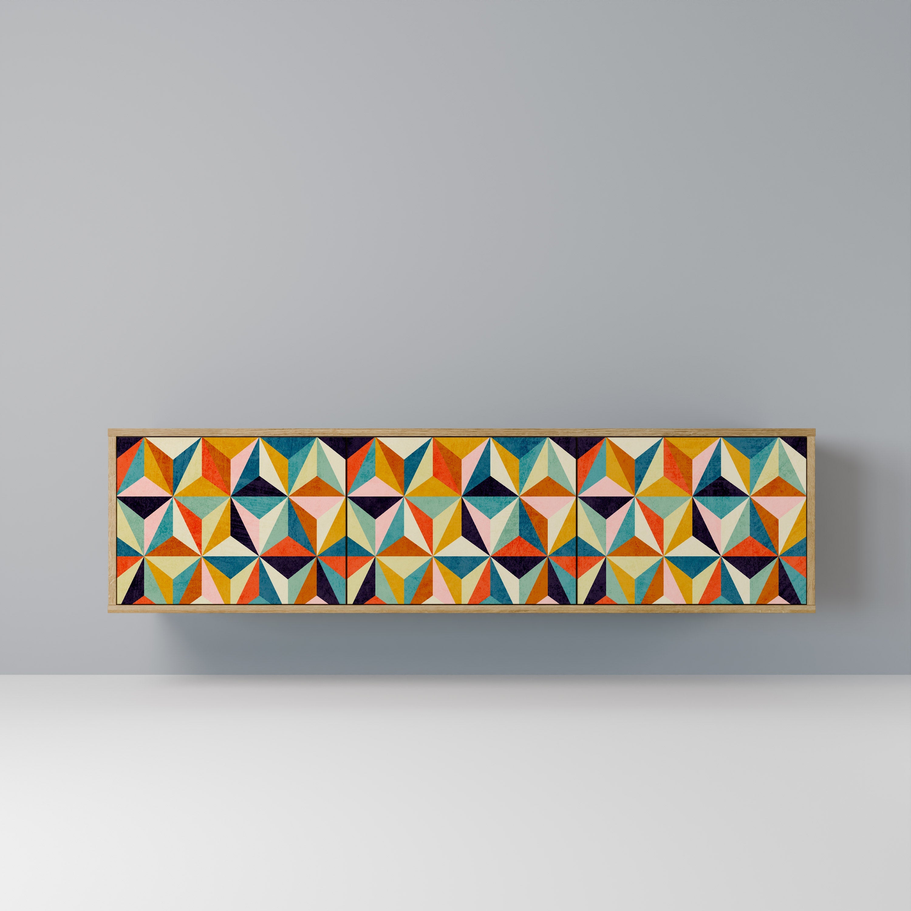 TESSELATE TREASURES TV-Lowboard mit 3 Türen in Eiche-Optik