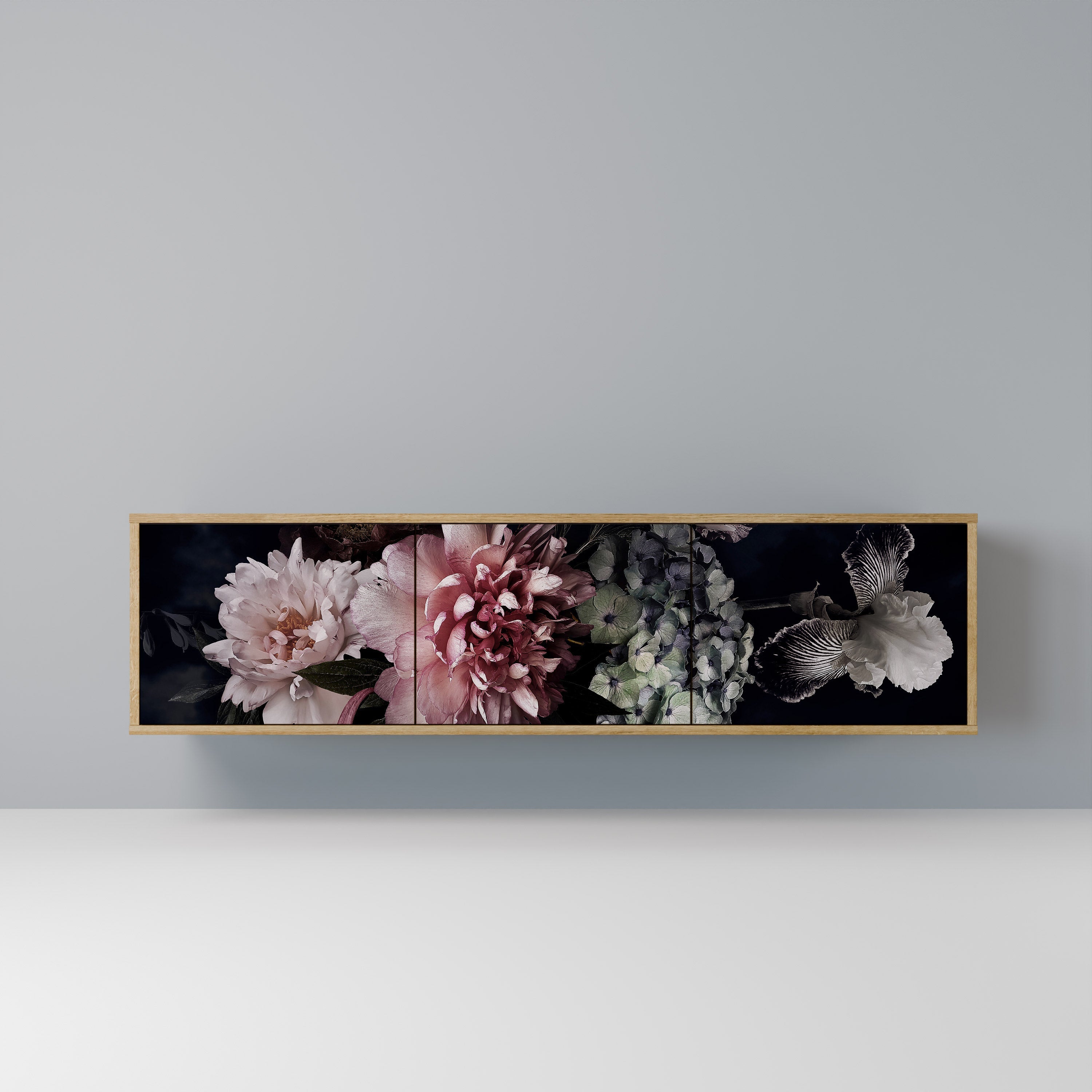 PURE BLOSSOM TV-Lowboard mit 3 Türen in Eiche-Optik