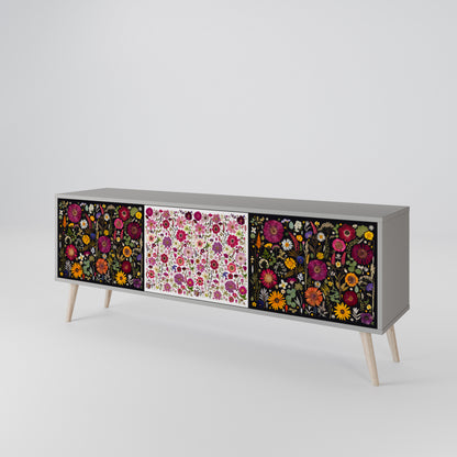 DAYNITE GARDEN 3-türiger TV-Schrank