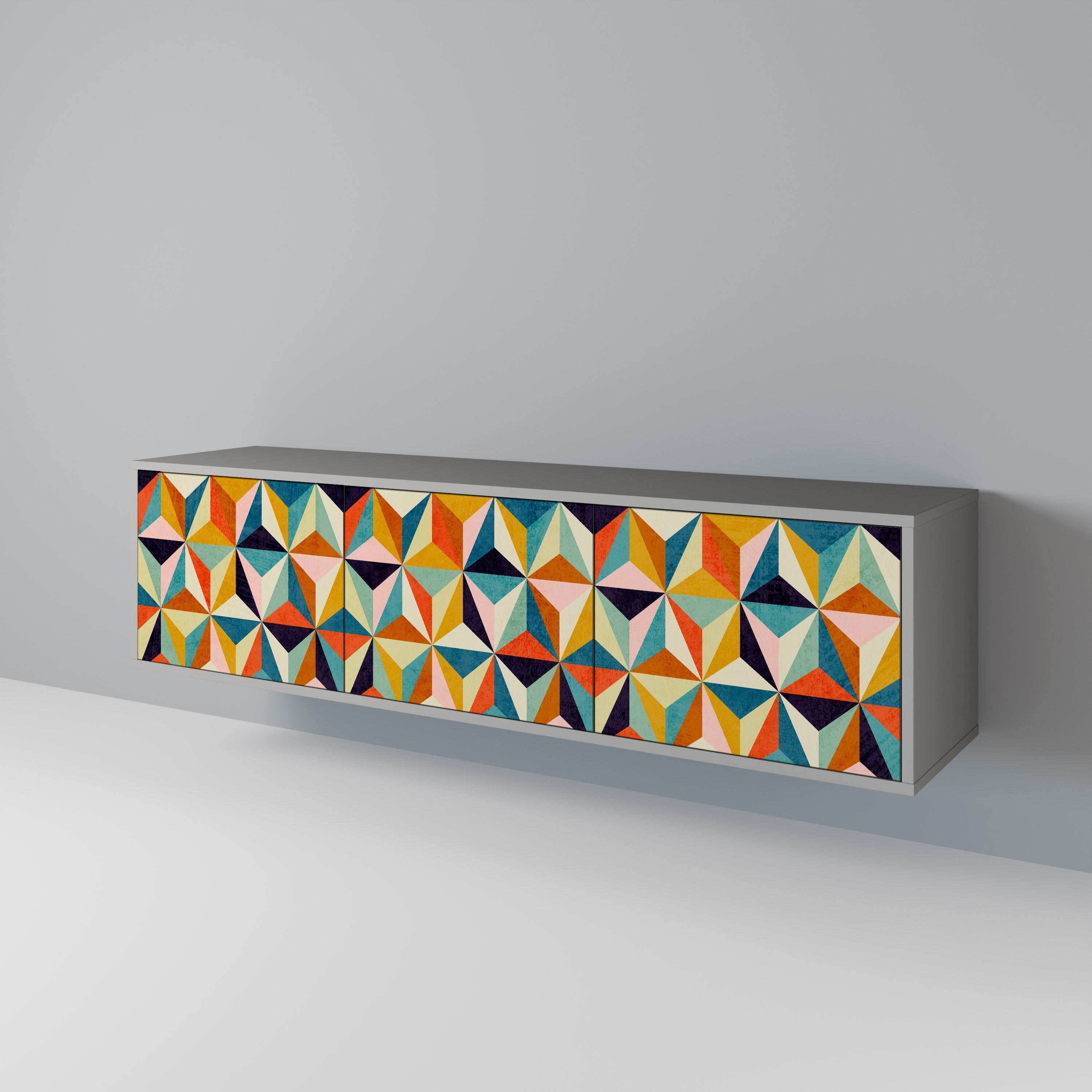 TESSELATE TREASURES TV-Lowboard mit 3 Türen in Grau