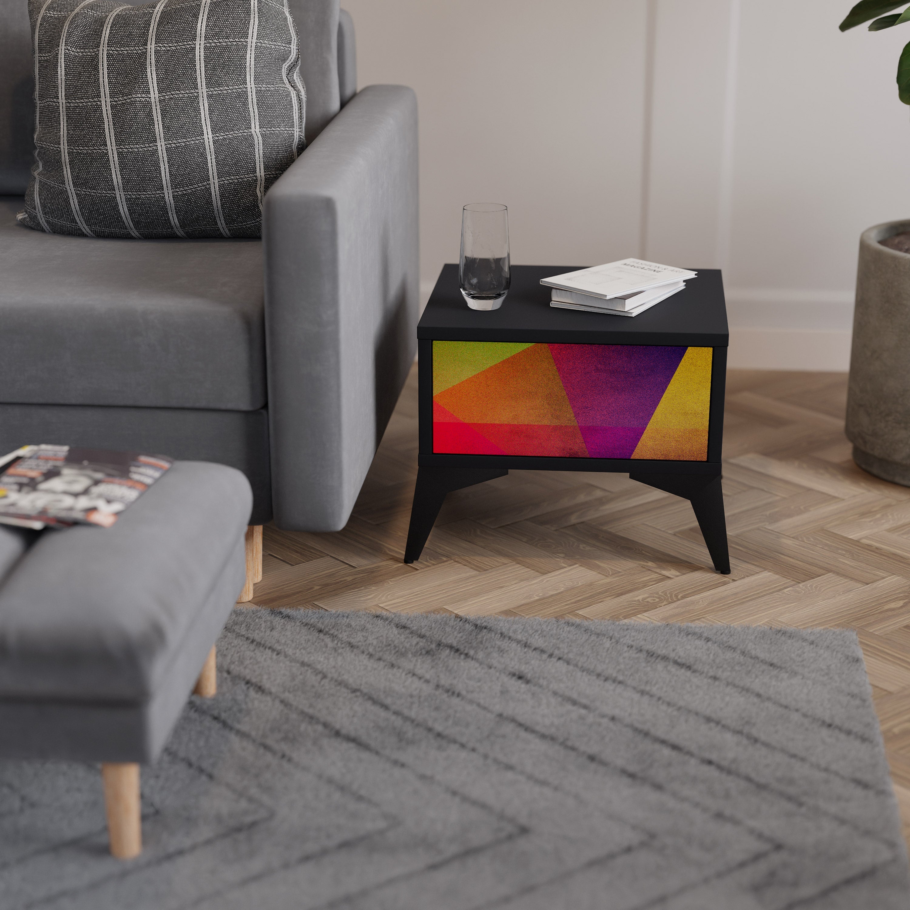 VIVID GEOMETRY Nachttisch in Schwarz