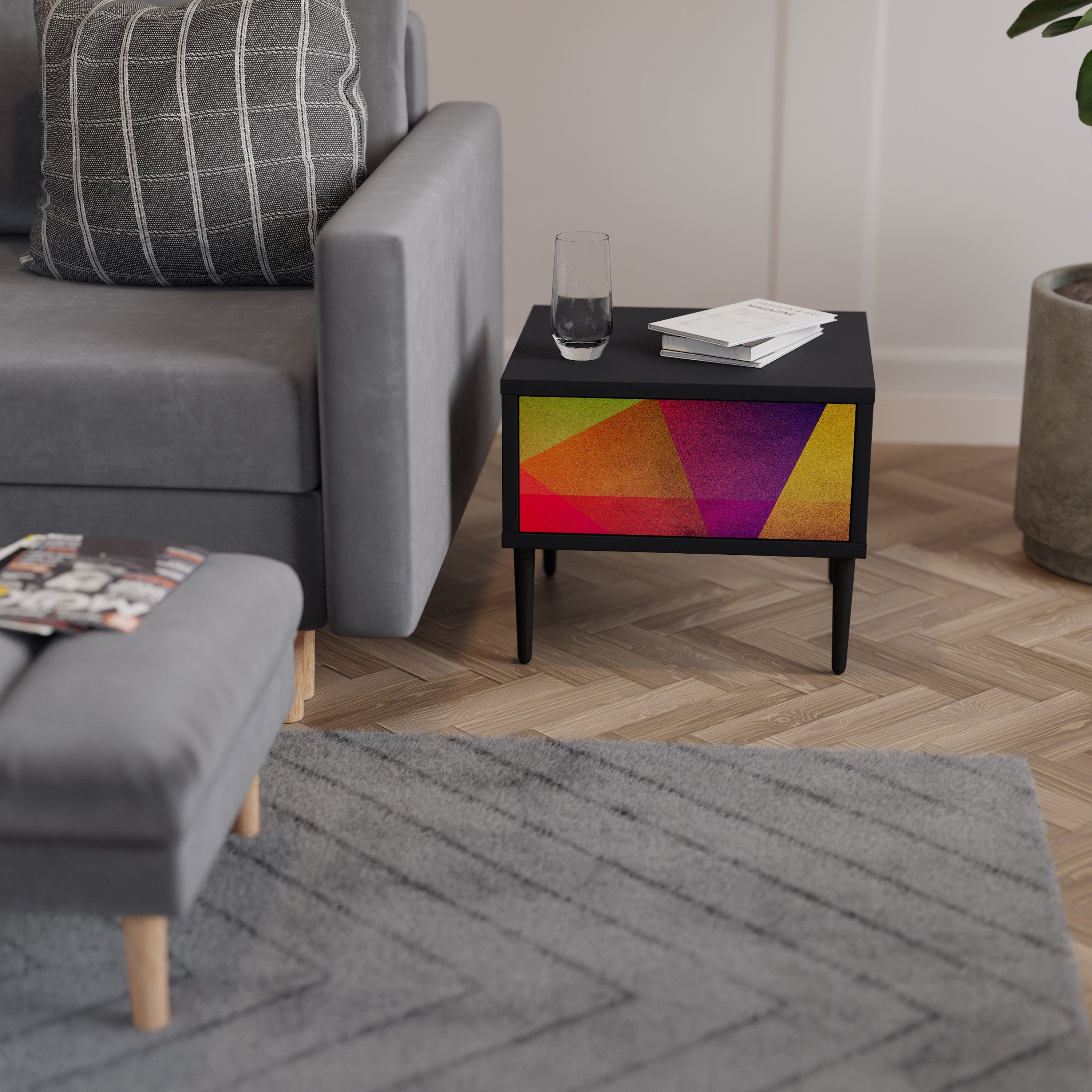 VIVID GEOMETRY Nachttisch in Schwarz