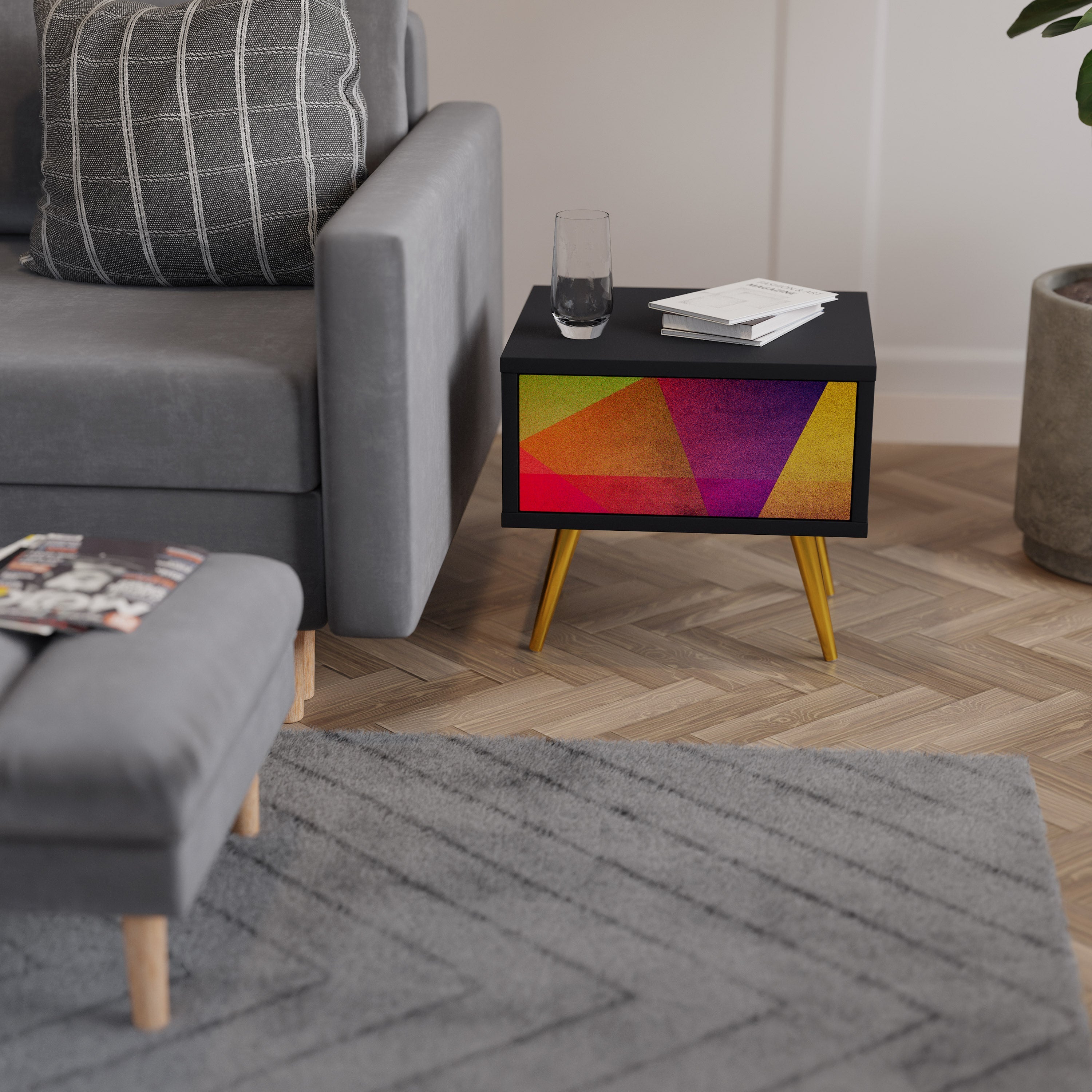 VIVID GEOMETRY Nachttisch in Schwarz