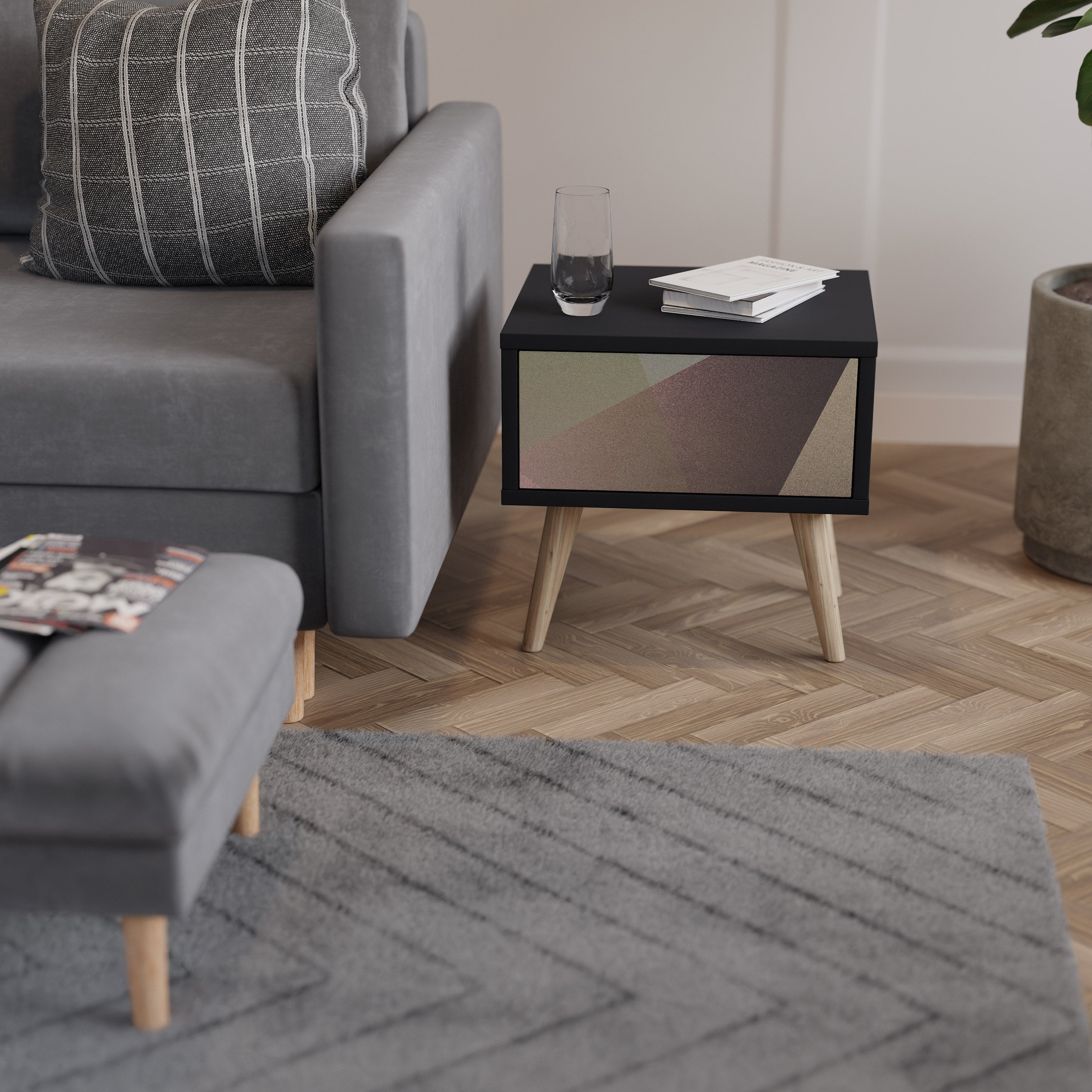 BEIGE GEOMETRY Nachttisch in schwarzem Finish