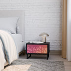 IRREGULAR PINK Nachttisch in Schwarz