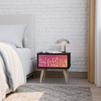 IRREGULAR PINK Nachttisch in Schwarz