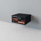 INTREPID FORMATION Nachttisch in Schwarz