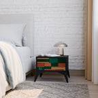 EARTHY FIGURES Nachttisch in Schwarz