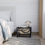 UNIFIED FRAGMENTS Nachttisch in Schwarz