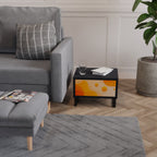 ORANGE ARRANGEMENT Nachttisch in Schwarz