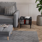 GRAY FIGURES Nachttisch in Schwarz