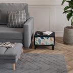 BOTANICAL HURRICANE Nachttisch in Schwarz