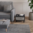 GRAIN LINES Nachttisch in Schwarz