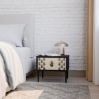 SEE MORE Nachttisch in Schwarz