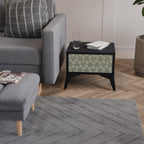 LEAVES ON GREEN Nachttisch in Schwarz