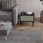 LEAVES ON GREEN Nachttisch in Schwarz