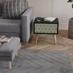 LEAVES ON GREEN Nachttisch in Schwarz